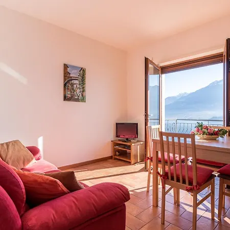 Apartment Alex 2 In Domaso * 多马索