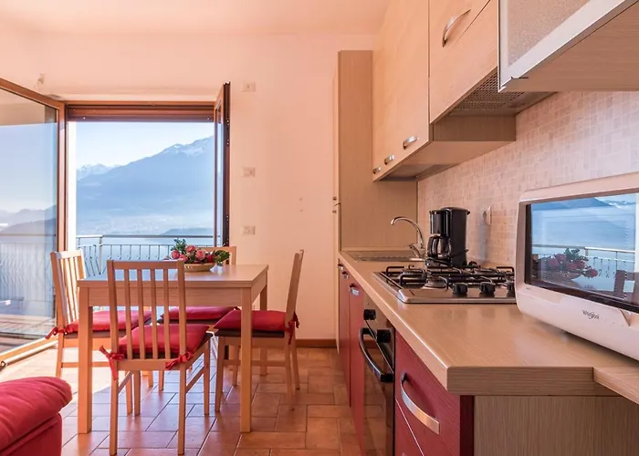 Alex 2 In Appartement Domaso