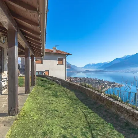 Apartment Alex 2 In Domaso شقة